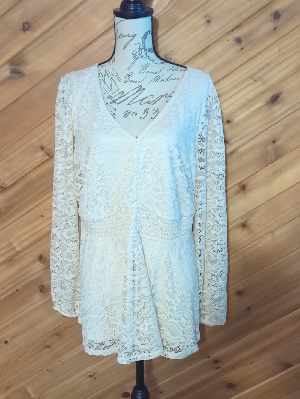 torrid Ivory Lace V-Neck Blouse